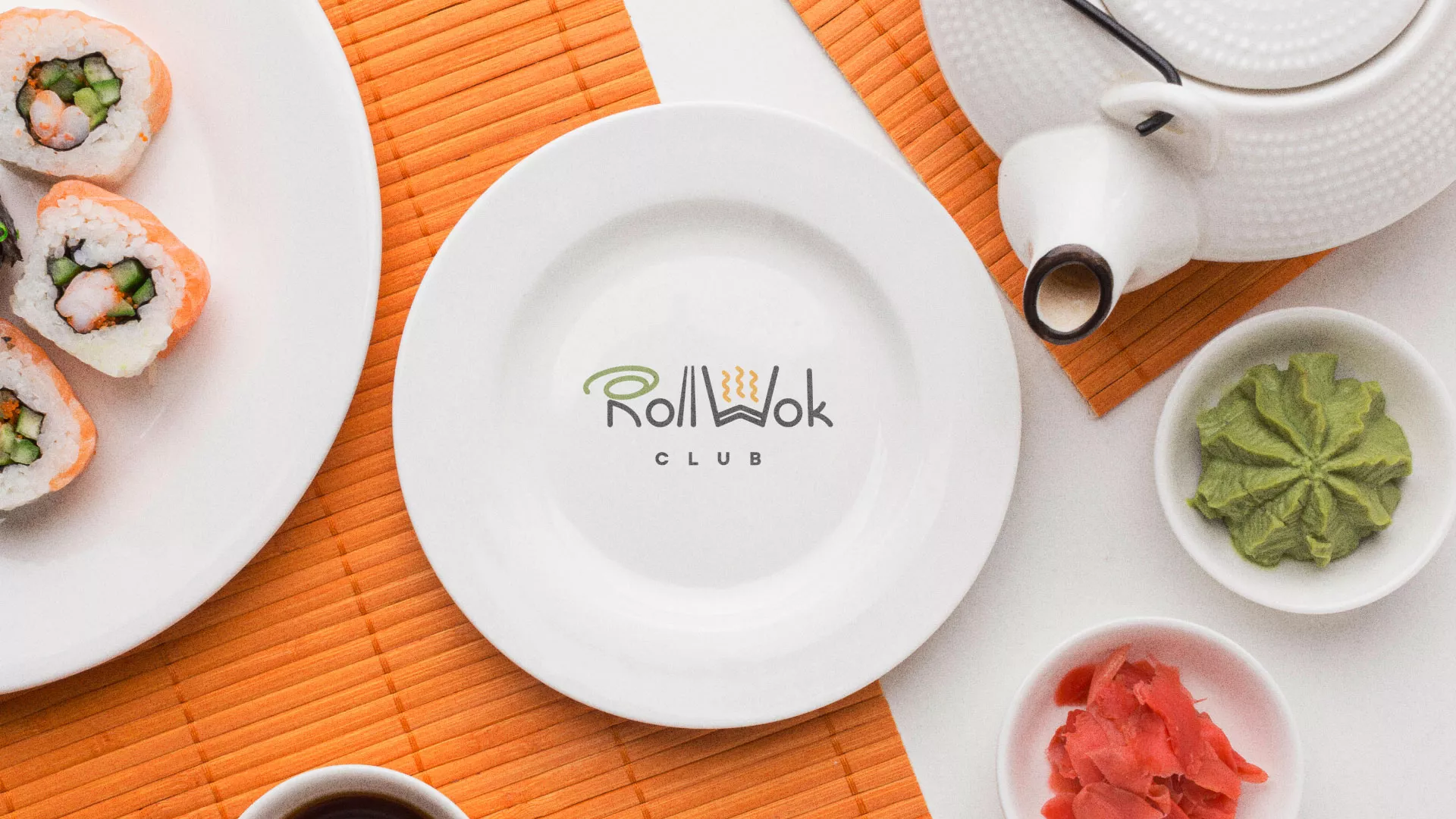 Разработка логотипа и фирменного стиля суши-бара «Roll Wok Club» в Елизово